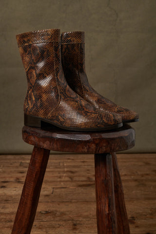 Stiefel Ecaille